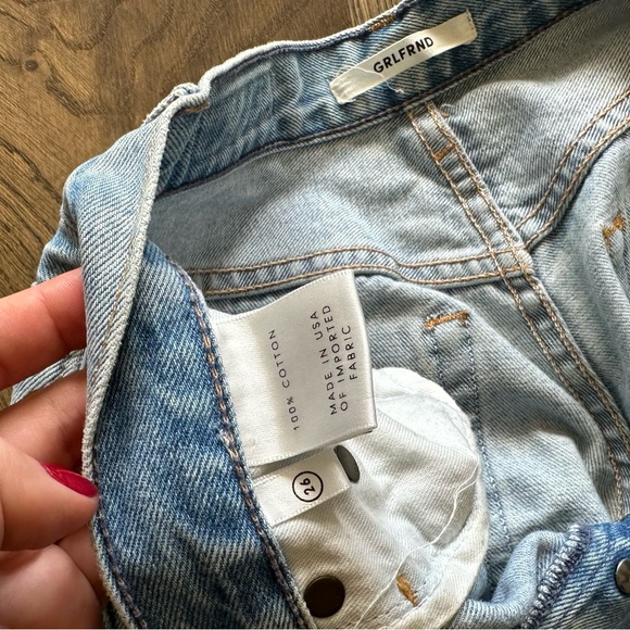 GRLFRND Karolina Distressed Jeans - Size 26 - Picture 10 of 10